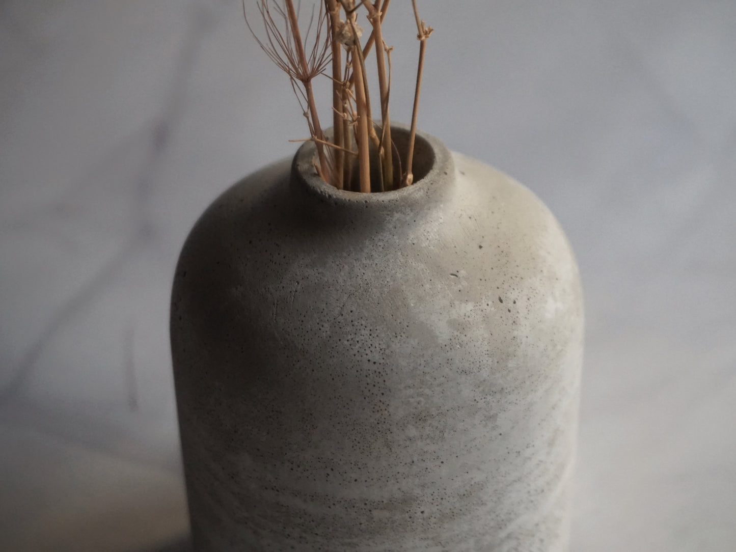 Concrete tiny vase