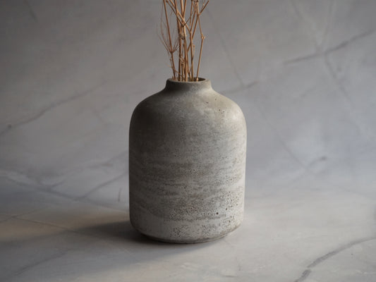 Concrete tiny vase