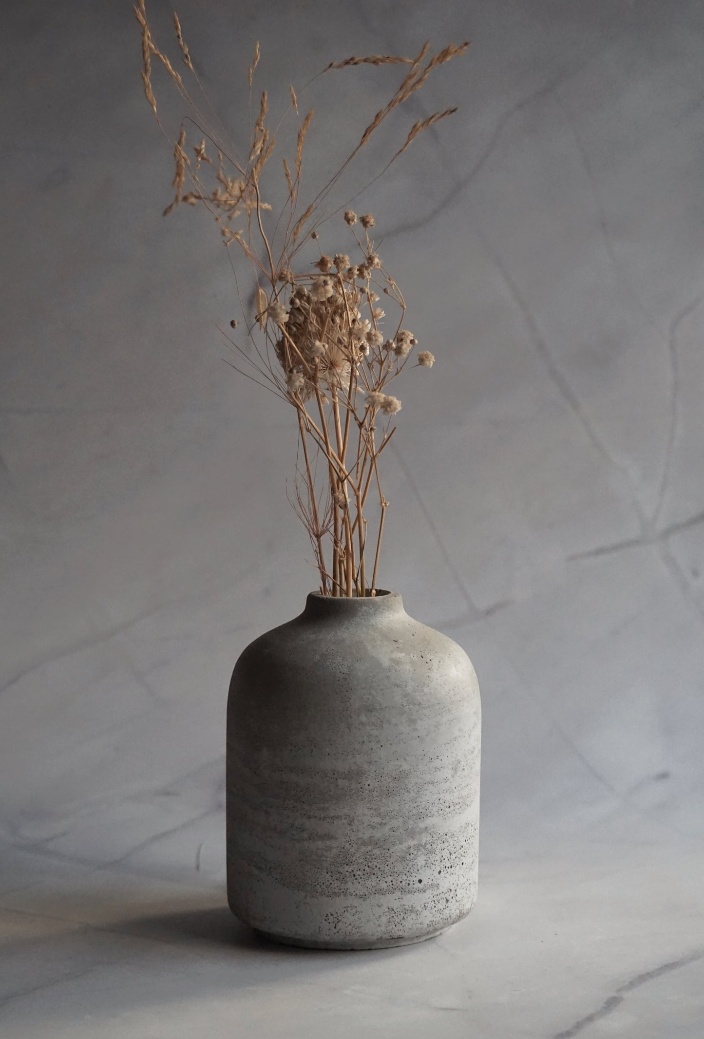 Concrete tiny vase