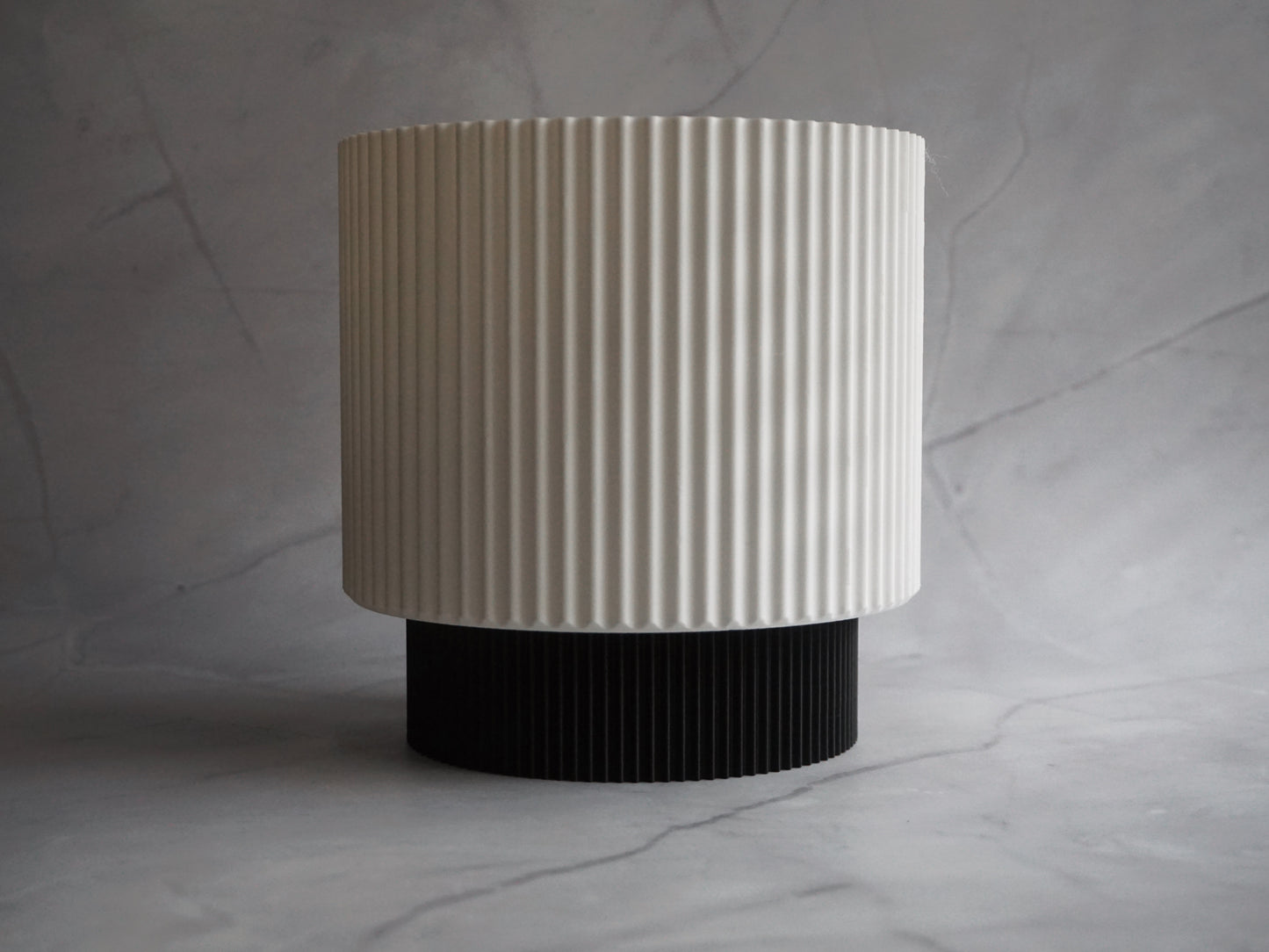 Minimal Sustainable Lamp "Vera"