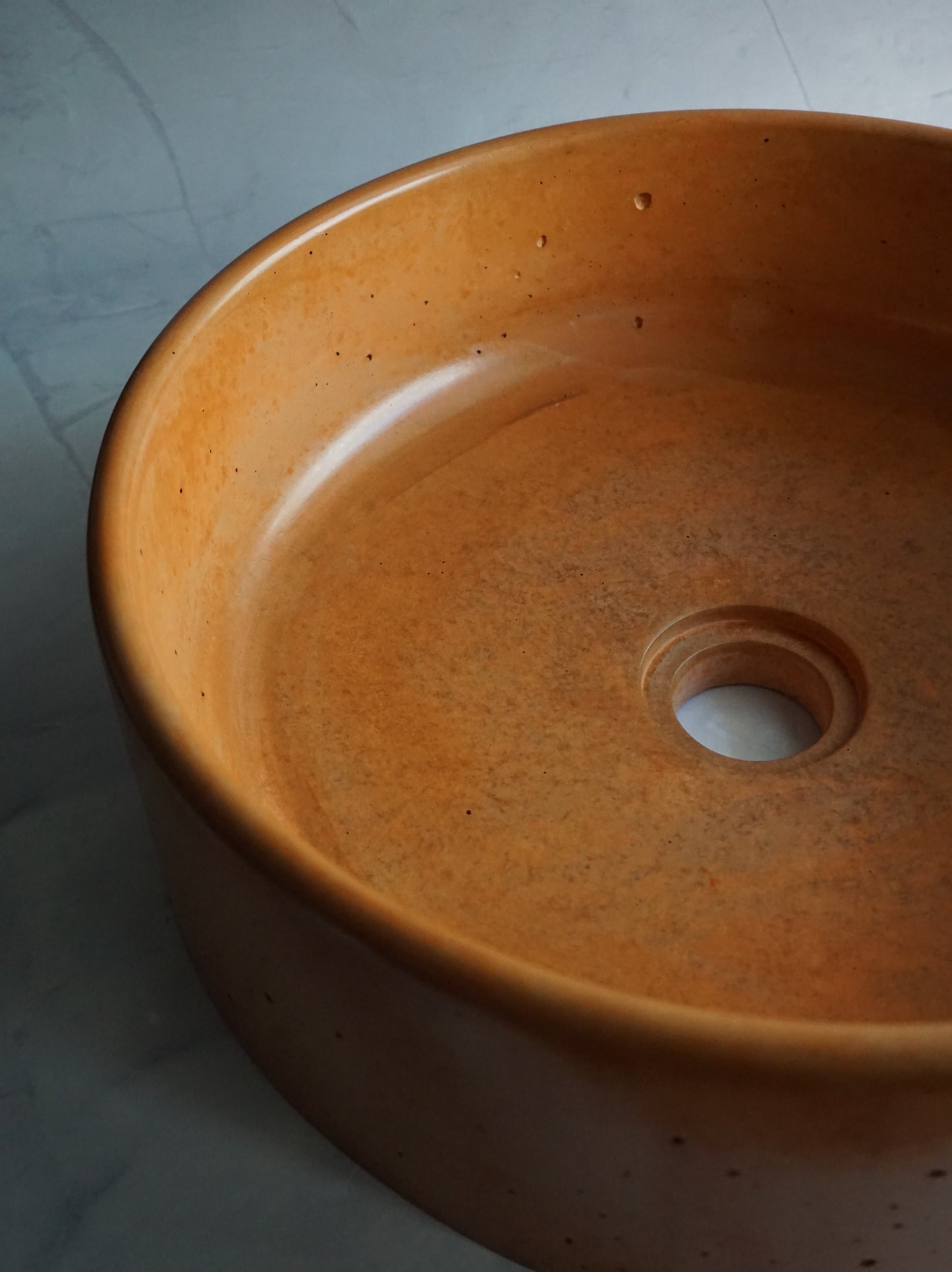 Concrete Sink Rustic Orange + Gifts Toothbrush Holder & Tray