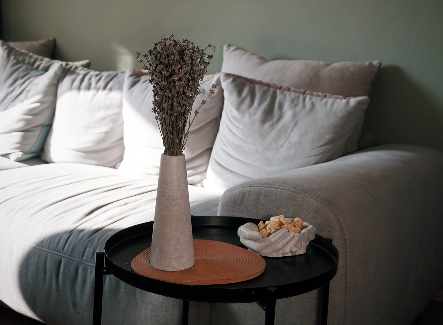 Minimal Concrete Vase | Large | Contemporary